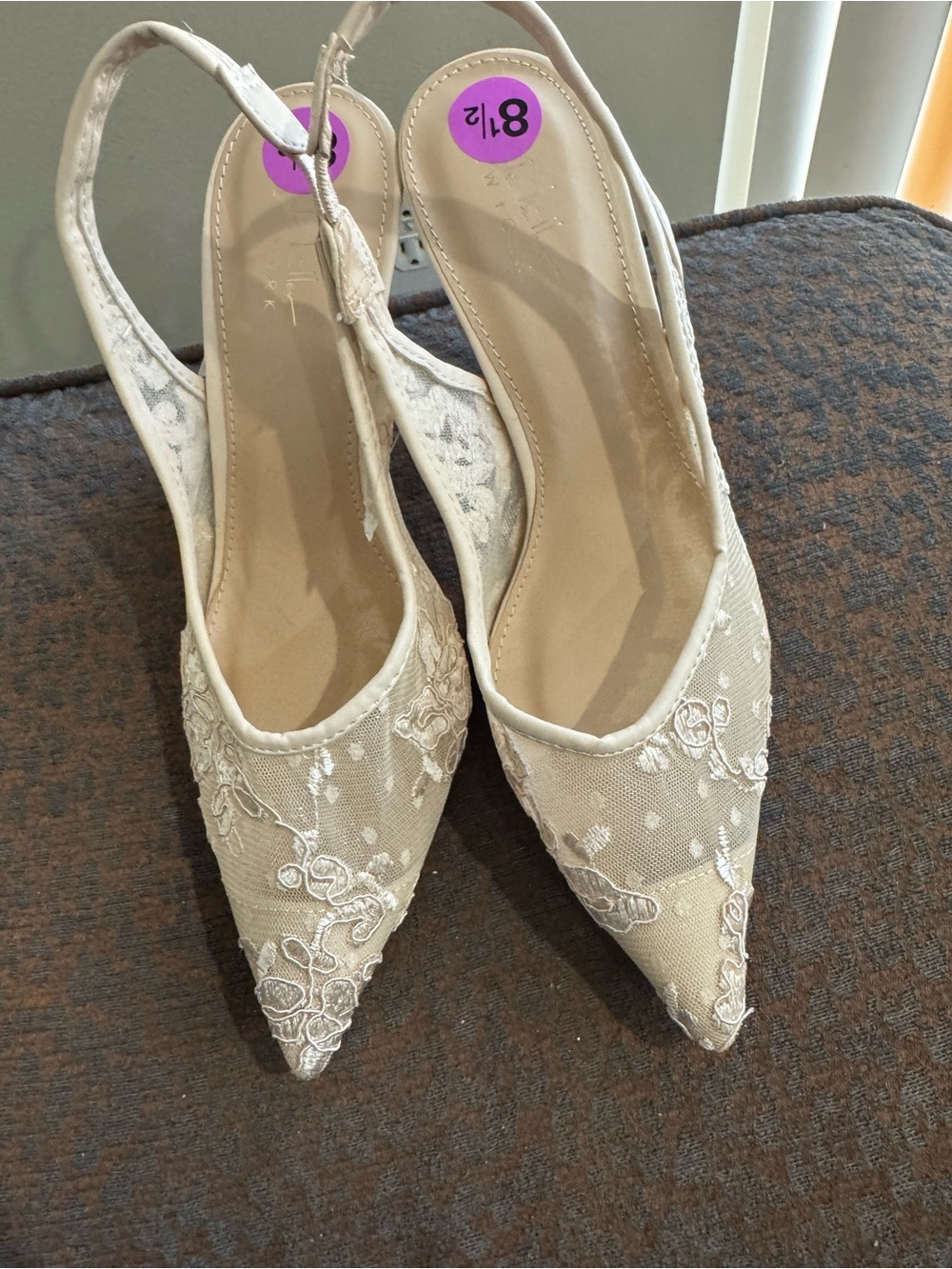 NEW Nicole Miller Ivory Lace Slingback Pumps Size 8.5 New Never Worn